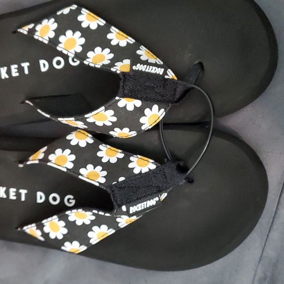 Rocket Dog 🐕 Sandles - Picture 3 of 5
